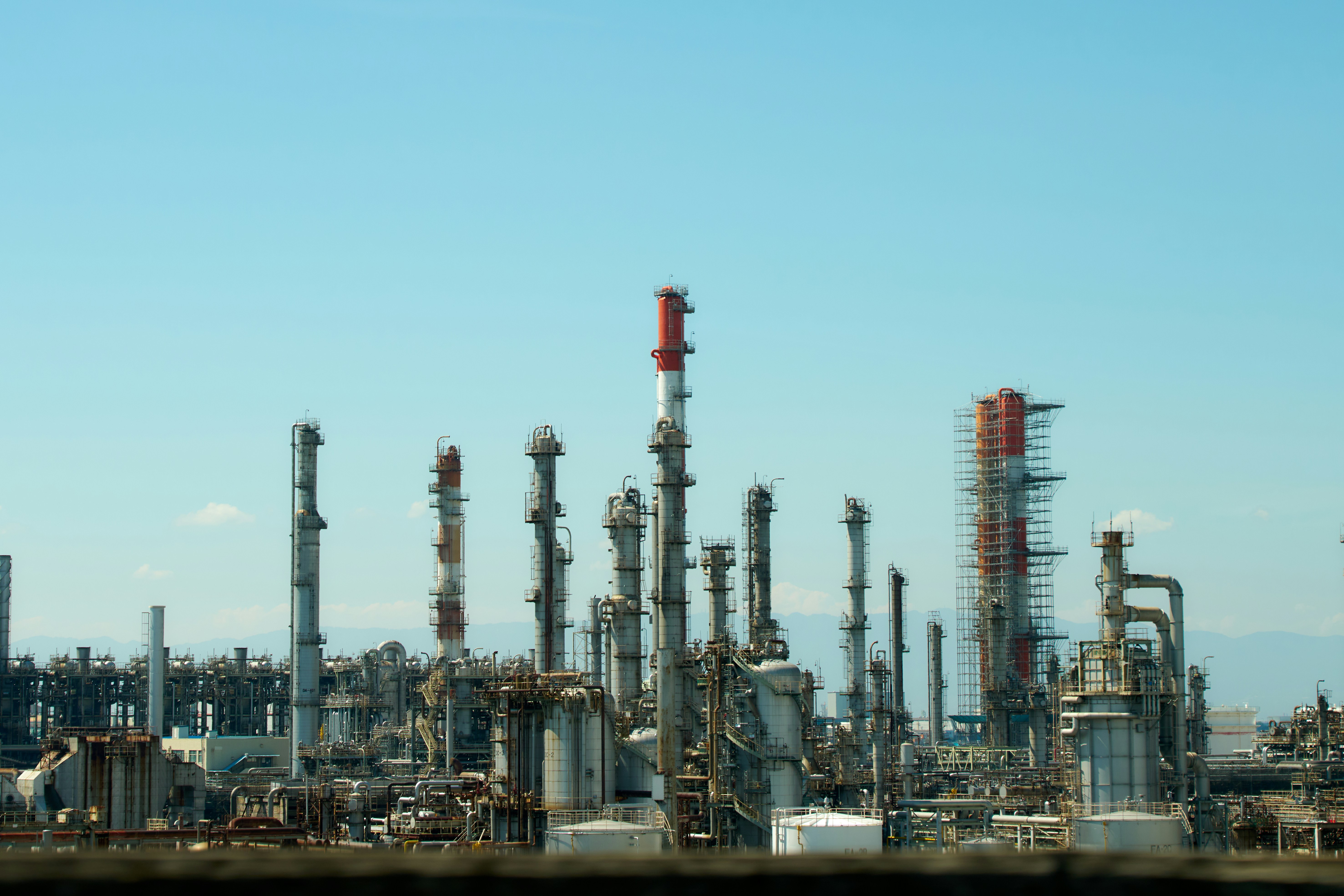 O Impacto da Crise do Petróleo na Indústria: Aprendizados e Adaptações