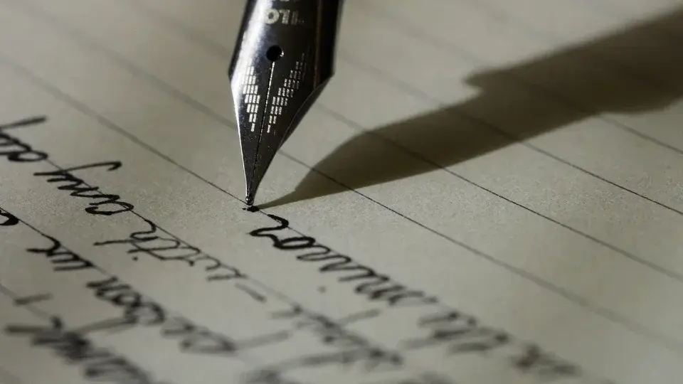 Dominando a Escrita Criativa: Técnicas para Inovação Literária