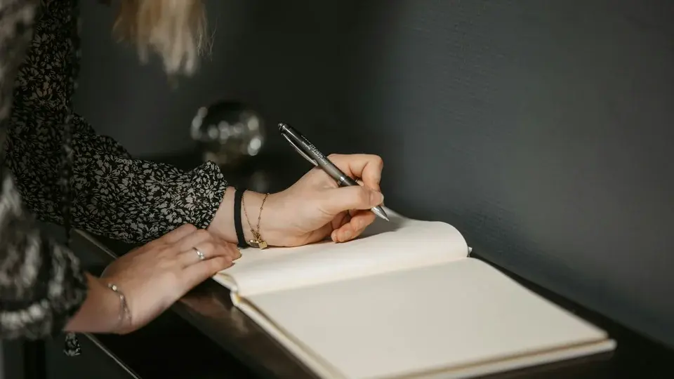 Escrita Criativa: Como Desenvolver Técnicas e Práticas Eficazes