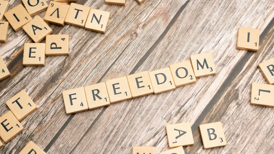 Liberdade e Poder: A Dialética nas Ideias de Hobbes