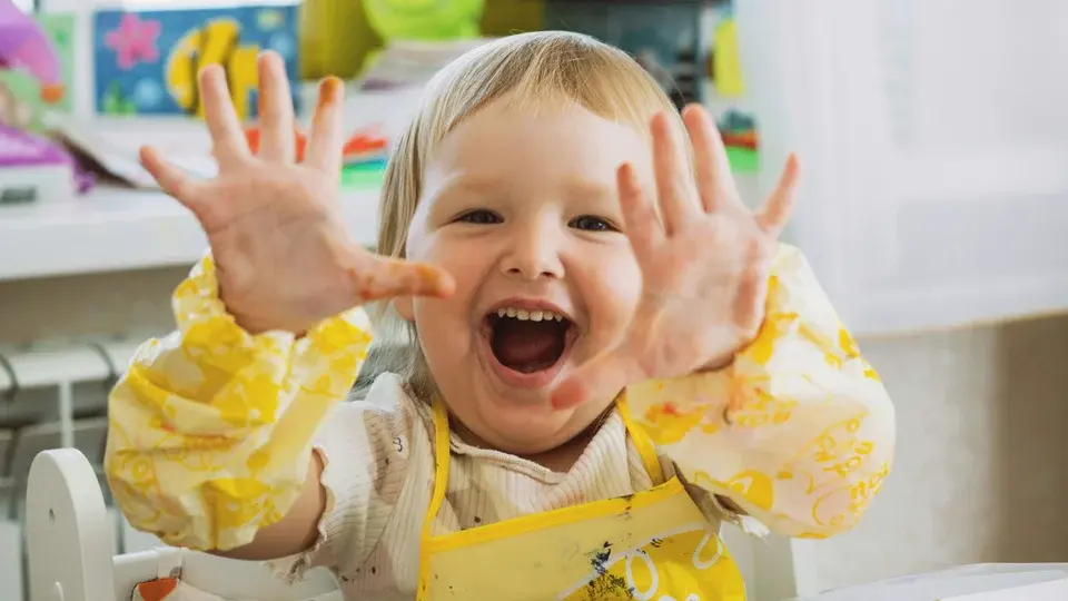 A importância da primeira infância: como os bebês aprendem e interagem com o mundo