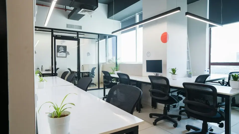 Espaços de trabalho: o que seu escritório precisa para impactar a produtividade?