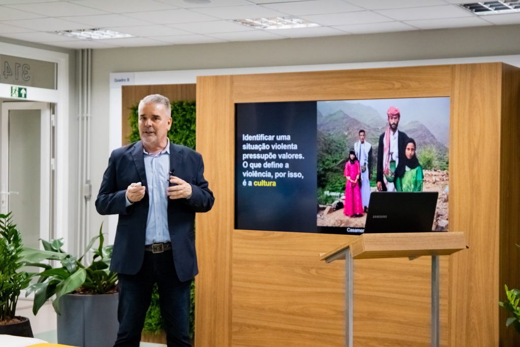 Marcos Rolim: conceito de violência e crime